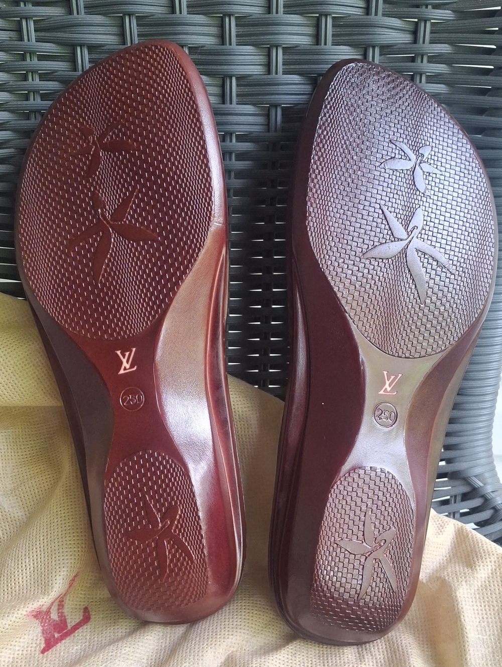 Fashion Inspired Brown and Tan rubber Beaded Thong Sandals - Picture 4 of 5